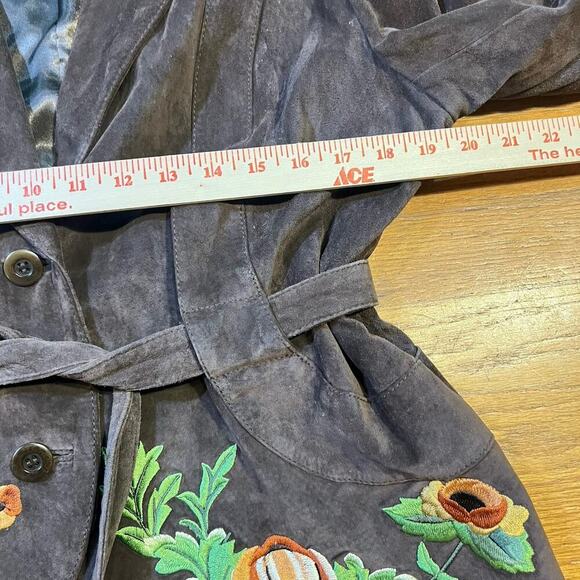 Floral Embroidered Suede Blazer - Picture 6 of 6